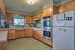 'honeysuckle on Hayden' Lakefront Home w/ Dock!