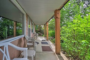 'honeysuckle on Hayden' Lakefront Home w/ Dock!