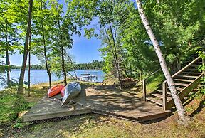 Trout Lake Cabin w/ Private Dock, Kayaks & Loft!