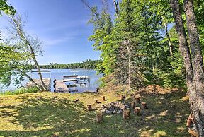 Trout Lake Cabin w/ Private Dock, Kayaks & Loft!