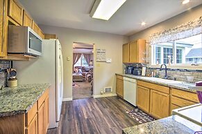 Updated Coos Bay Home ~ 2 Mi to Pacific Ocean