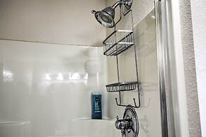 Cozy Hayesville Retreat w/ Deck & Mtn Views!