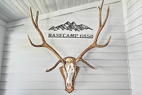 Stylish Basecamp 6850' Near Downtown Williams!