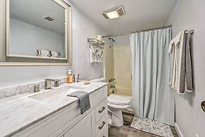 Stylish Basecamp 6850' Near Downtown Williams!