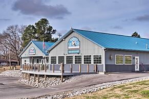 Kentucky Lake House With a Great Outdoor Space!