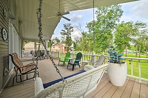 Kentucky Lake House With a Great Outdoor Space!