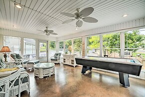 Kentucky Lake House With a Great Outdoor Space!