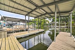 Kentucky Lake House With a Great Outdoor Space!