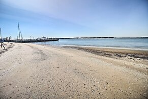 Walk to Pier & Golf: Heart of Harbour Town Condo