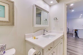 Walk to Pier & Golf: Heart of Harbour Town Condo