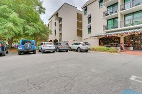 Walk to Pier & Golf: Heart of Harbour Town Condo