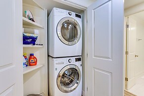 Walk to Pier & Golf: Heart of Harbour Town Condo