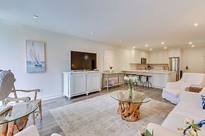 Walk to Pier & Golf: Heart of Harbour Town Condo
