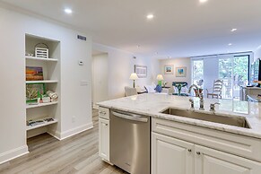 Walk to Pier & Golf: Heart of Harbour Town Condo