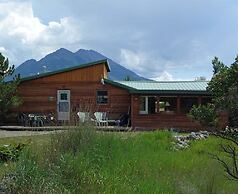 Emigrant Cabin on 10 Acres w/ BBQ & Peaceful Views