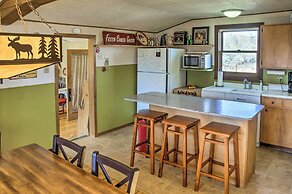 Emigrant Cabin on 10 Acres w/ BBQ & Peaceful Views