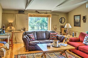 Emigrant Cabin on 10 Acres w/ BBQ & Peaceful Views