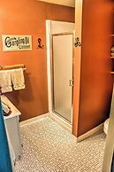 Emigrant Cabin on 10 Acres w/ BBQ & Peaceful Views