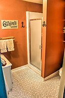 Emigrant Cabin on 10 Acres w/ BBQ & Peaceful Views