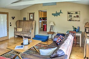 Emigrant Cabin on 10 Acres w/ BBQ & Peaceful Views