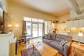 Charming Saugatuck Condo w/ Private Deck + Grill!