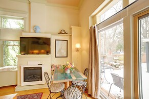 Charming Saugatuck Condo w/ Private Deck + Grill!
