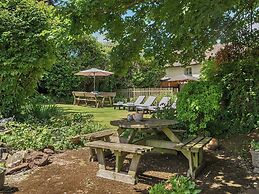 2 Pigsfoot Cottages