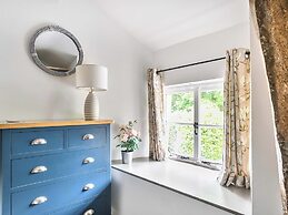 2 Pigsfoot Cottages