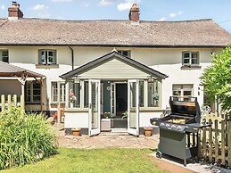 2 Pigsfoot Cottages