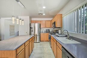 Phoenix Home w/ Patio, 2 Mi to State Farm Stadium