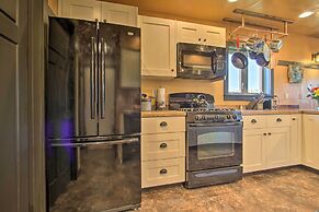 Updated Townhouse w/ Pergola, Walk to Downtown!