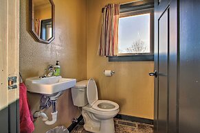 Updated Townhouse w/ Pergola, Walk to Downtown!