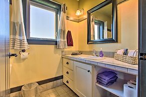 Updated Townhouse w/ Pergola, Walk to Downtown!