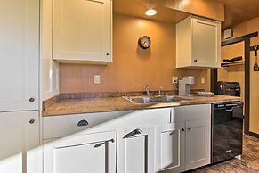 Updated Townhouse w/ Pergola, Walk to Downtown!