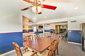 Relaxing Surfside Bunkhouse - Walk to the Beach!