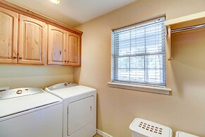 1 Mi to Lake: Dog-friendly Home in Show Low!