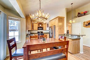 1 Mi to Lake: Dog-friendly Home in Show Low!