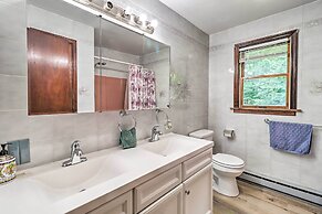 Spacious Tobyhanna Family Home: Pool/beach Access!