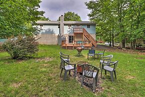 Spacious Tobyhanna Family Home: Pool/beach Access!