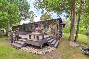 Upscale Earl Young Charlevoix Cottage w/ Deck!