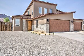 Modern Moab Townhome w/ Private Hot Tub & Patio!