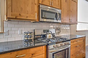 Modern Moab Townhome w/ Private Hot Tub & Patio!