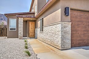 Modern Moab Townhome w/ Private Hot Tub & Patio!