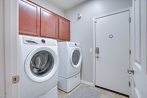 2 Mi to Hospital: Glendale Getaway Near Golf!