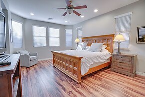 2 Mi to Hospital: Glendale Getaway Near Golf!