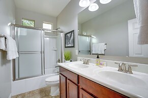 2 Mi to Hospital: Glendale Getaway Near Golf!