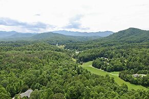 Bryson City Cabin w/ Hot Tub, Views & Pool Table!