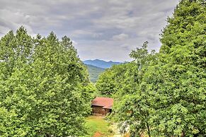 Bryson City Cabin w/ Hot Tub, Views & Pool Table!