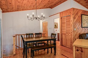 Bryson City Cabin w/ Hot Tub, Views & Pool Table!