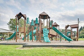 Walk to Beach & Lake: Idyllic Escape in Edinboro!